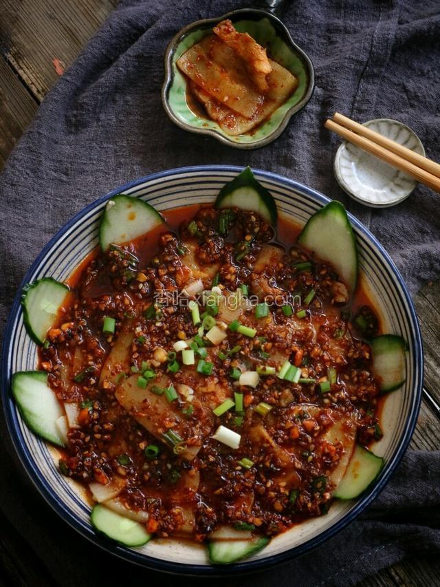 最后可以吃到和帅哥明星同款美食啦~调味酱方面可以根据自己个人的口感而决定增减