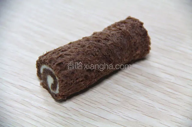 卷起来切小块即可