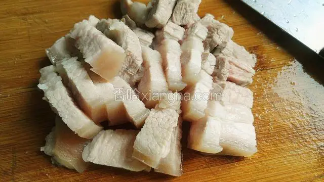 捞起洗净，切小块
