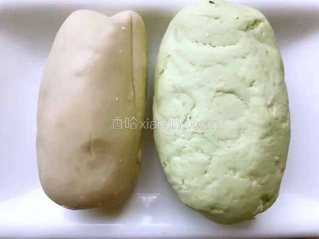 两块面和好后，醒十分钟