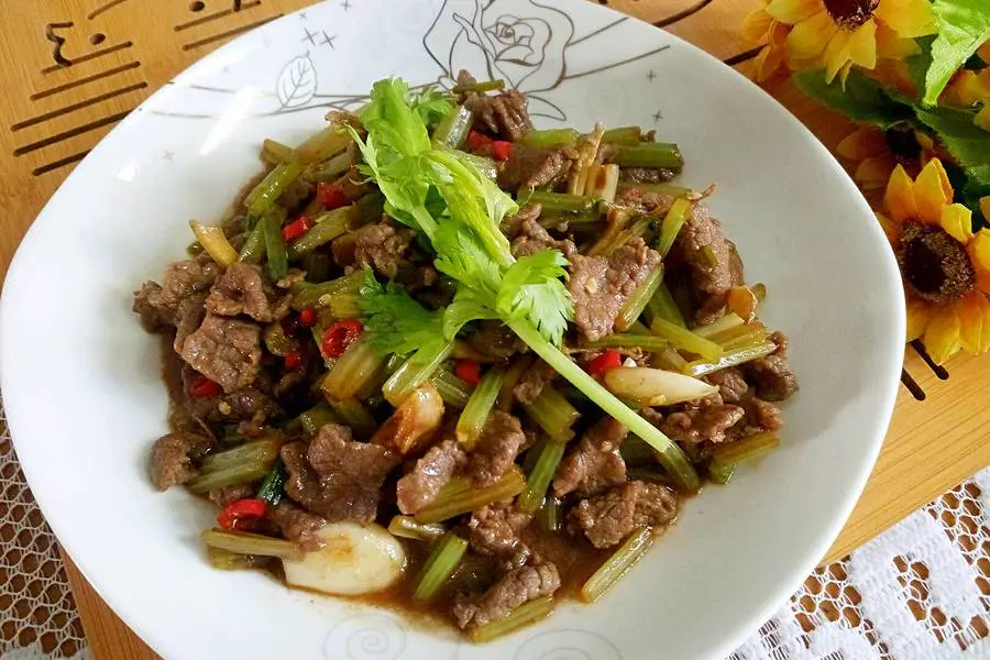 小炒牛肉