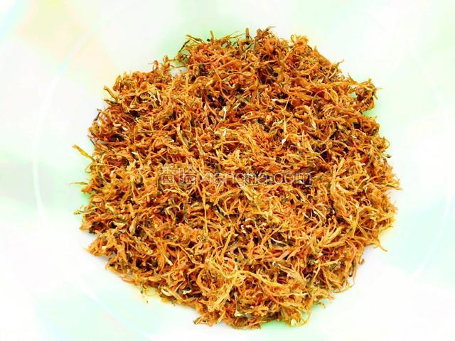 ﻿太阳快下山时，也差不多晒好了。把晒好的南瓜丝收起来