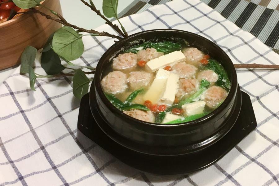 油麦菜肉丸豆腐汤