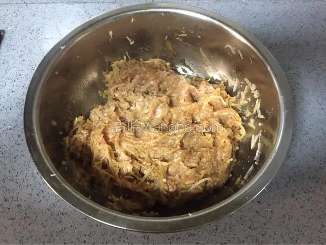 顺时针搅拌均匀，