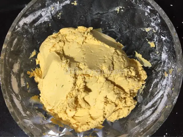 揉成团状