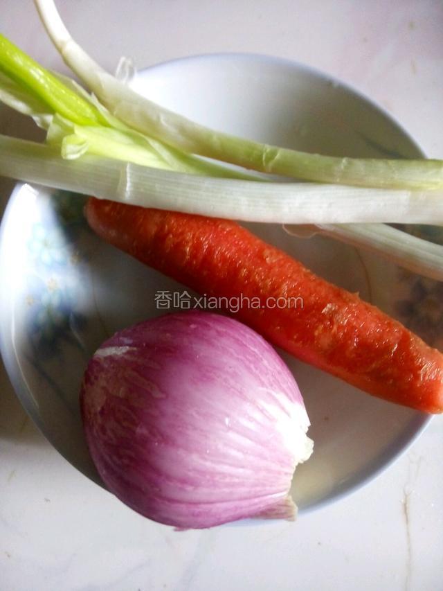 需要的食材洗净备用