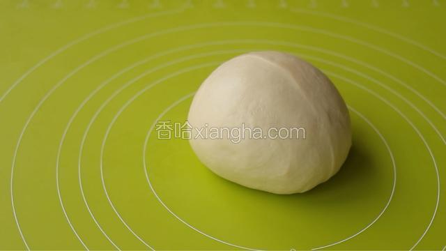 整理面团滚圆