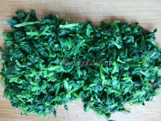 把菜横刀竖刀切数刀料断