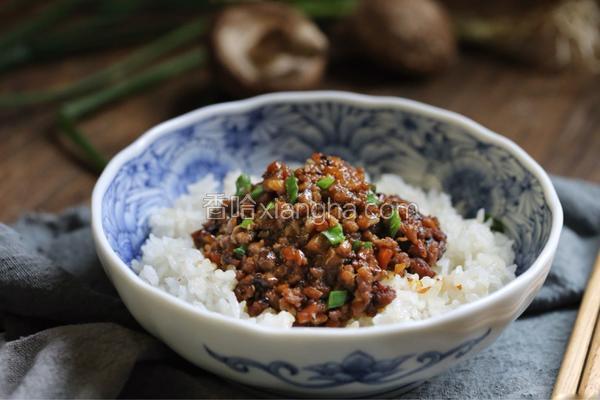 香菇肉酱饭