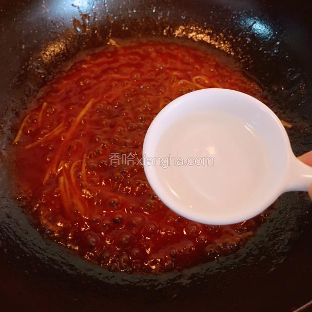 炒粘稠加白醋翻炒