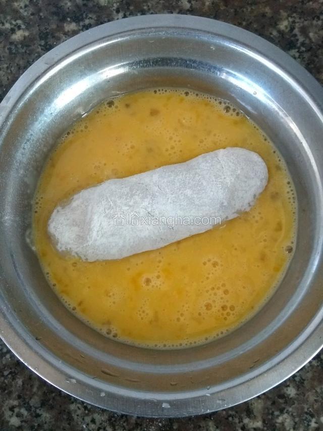 再粿上一层蛋液