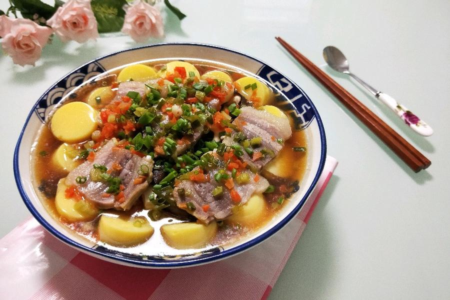 五花肉蒸豆腐