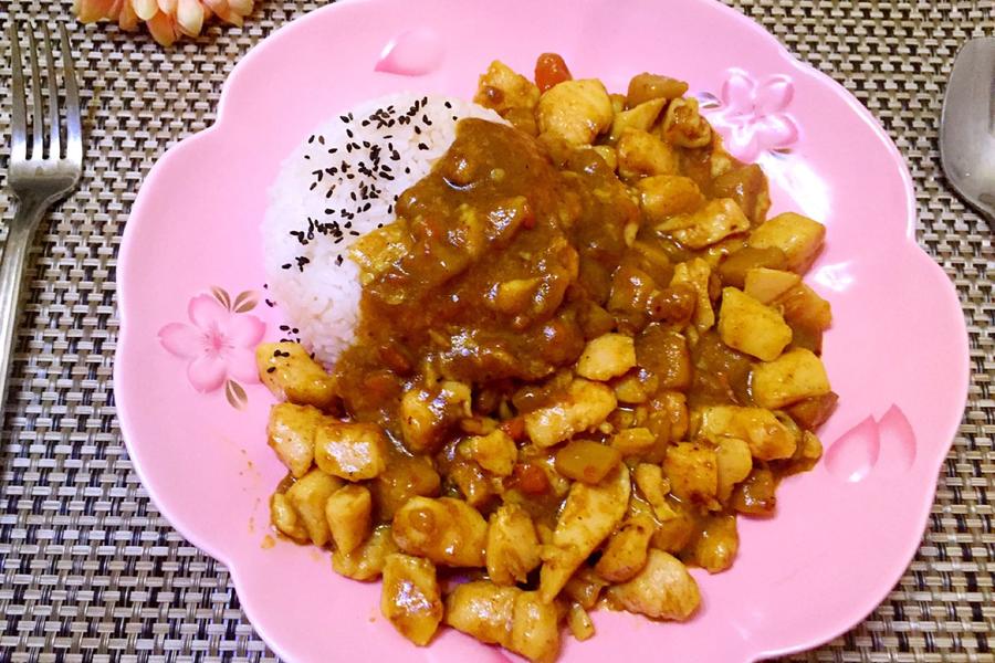 咖喱鸡丁饭