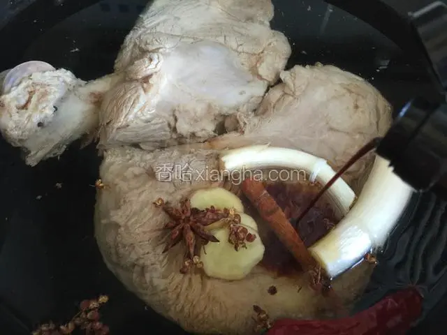 倒入生抽