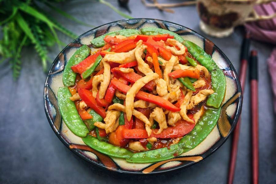 彩豆菜椒鸡肉丝