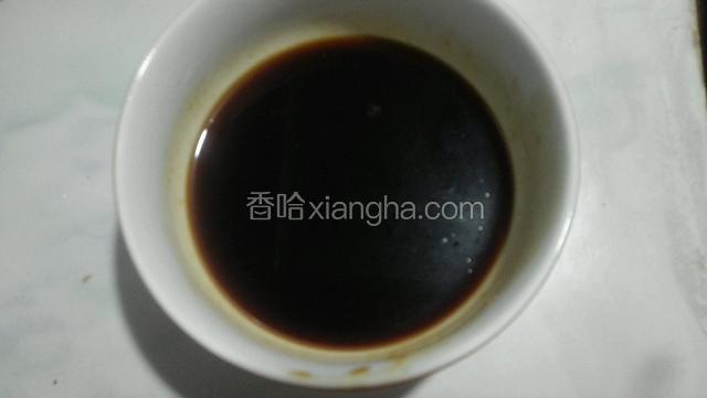 蒸鱼豆豉，蚝油，盐，白糖，鸡精，醋搅拌均匀调成料汁。