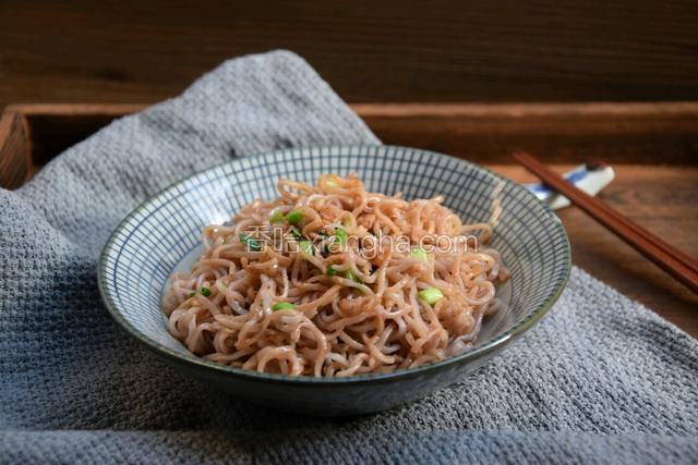 装碗食用即可。