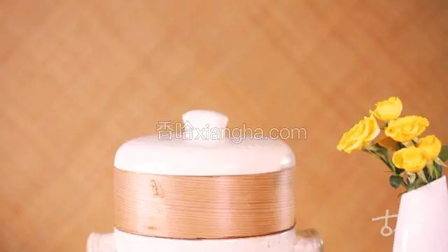 开锅后蒸十分钟；