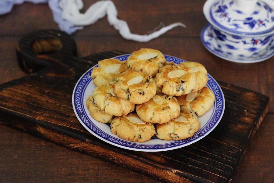 椰蓉黑加仑酥饼