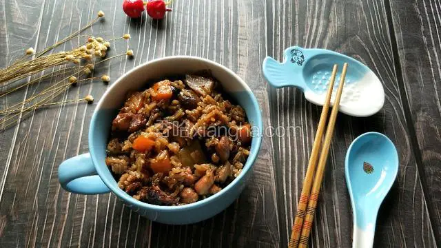 香菇鸡肉焖饭