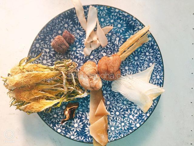 所有的煲汤料包如下