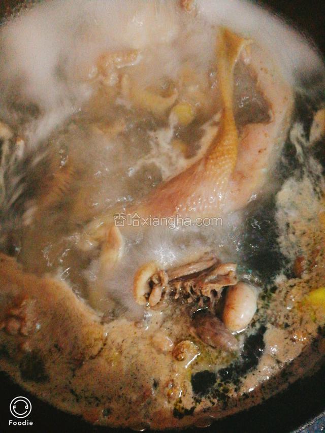 童子鸡飞水，同时玉米斩块