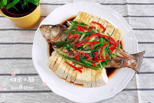 清蒸豆腐鲈鱼