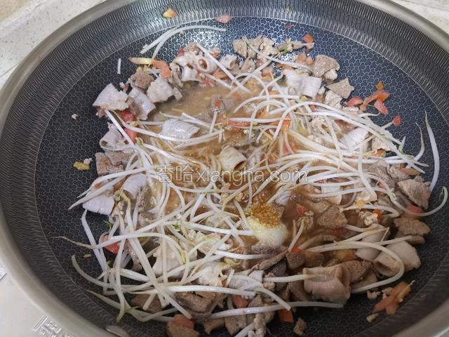 加盐，味精，酱油，调味