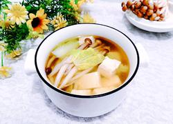 蟹味菇白菜豆腐汤