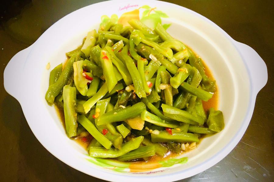 炝拌贡菜