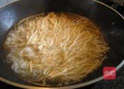 鲜美金针菇鱼汤的做法图解5