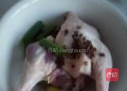 香酥鸭腿的做法图解1