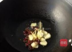 水豆豉炒茼蒿菜的做法图解5