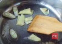 梅干菜烧平鱼的做法图解3