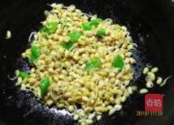 椒香炝豆芽的做法图解5