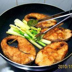 香煎脆壳金牌鱼的做法[图]