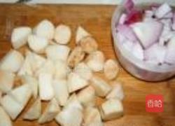 椰汁咖喱牛肉的做法图解3