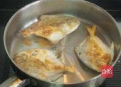 干煎鲳鱼的做法图解5