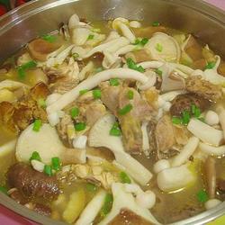 鲜菇清炖鸡汤的做法[图]