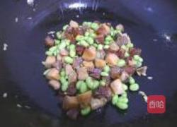 腊肉烧青豆的做法图解9