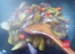 蒜香蚝油烧茄子的做法图解7