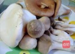 群菌煲脆骨的做法图解2