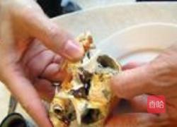 正确吃大闸蟹的做法图解2