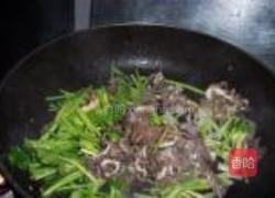 芫爆百叶的做法图解5