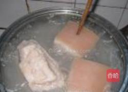 自制芋头扣肉的做法图解2