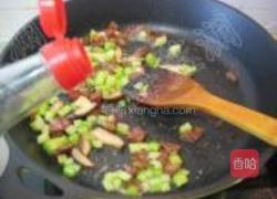 芥蓝腊肠炒饭的做法图解6