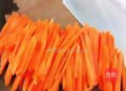胡萝卜烩四季豆的做法图解2