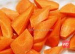 酱爆鸭丁的做法图解2