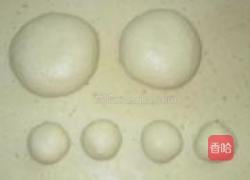杏鲍菇培根披萨的做法图解3