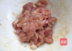 鱼干小炒水晶皮的做法图解2